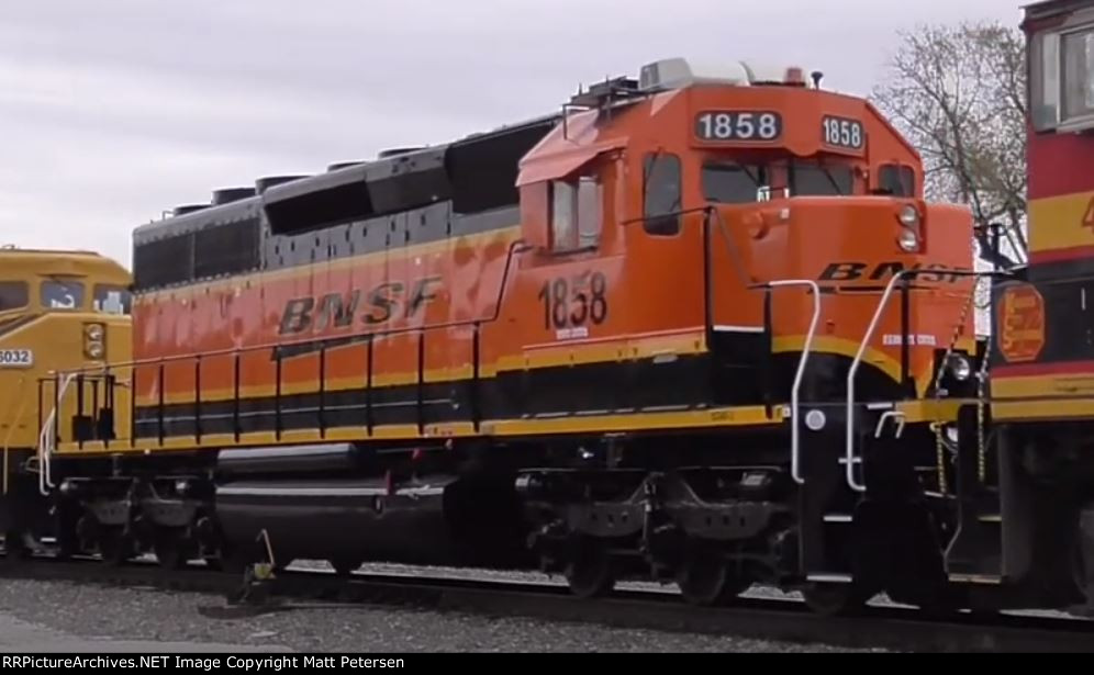 BNSF 1858